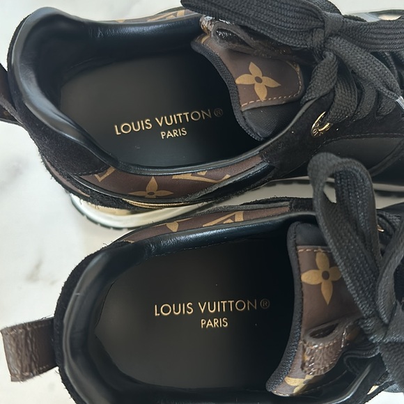 Louis Vuitton Sneakers - Picture 10 of 13